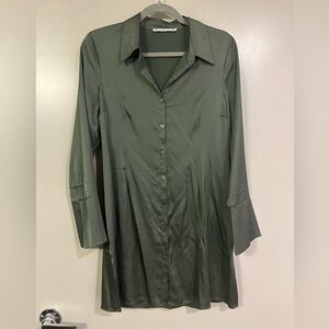 excellent condition, green satin Abercrombie and Fitch dress, medium petite